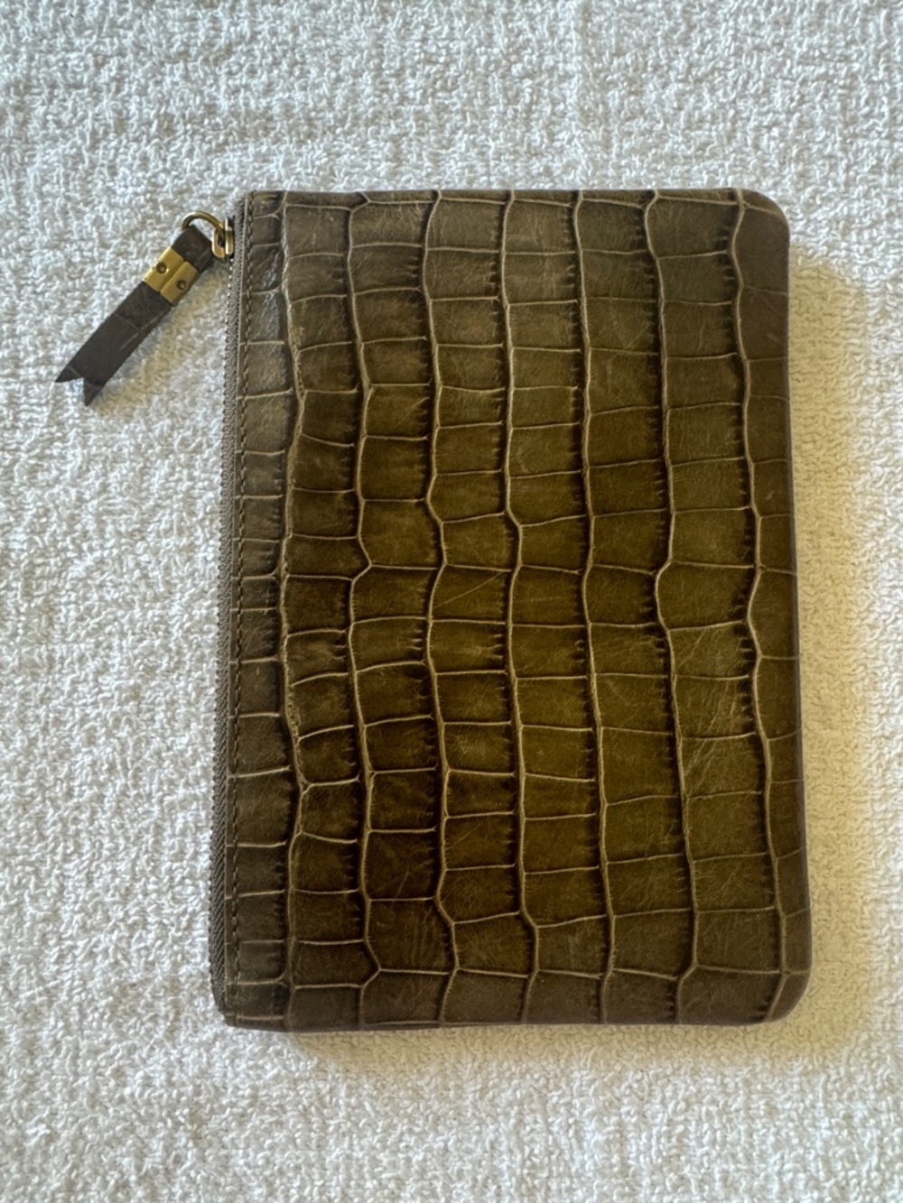 Madewell Croc Embossed Zip Pouch Wallet in Olive Green - Picture 4 of 12